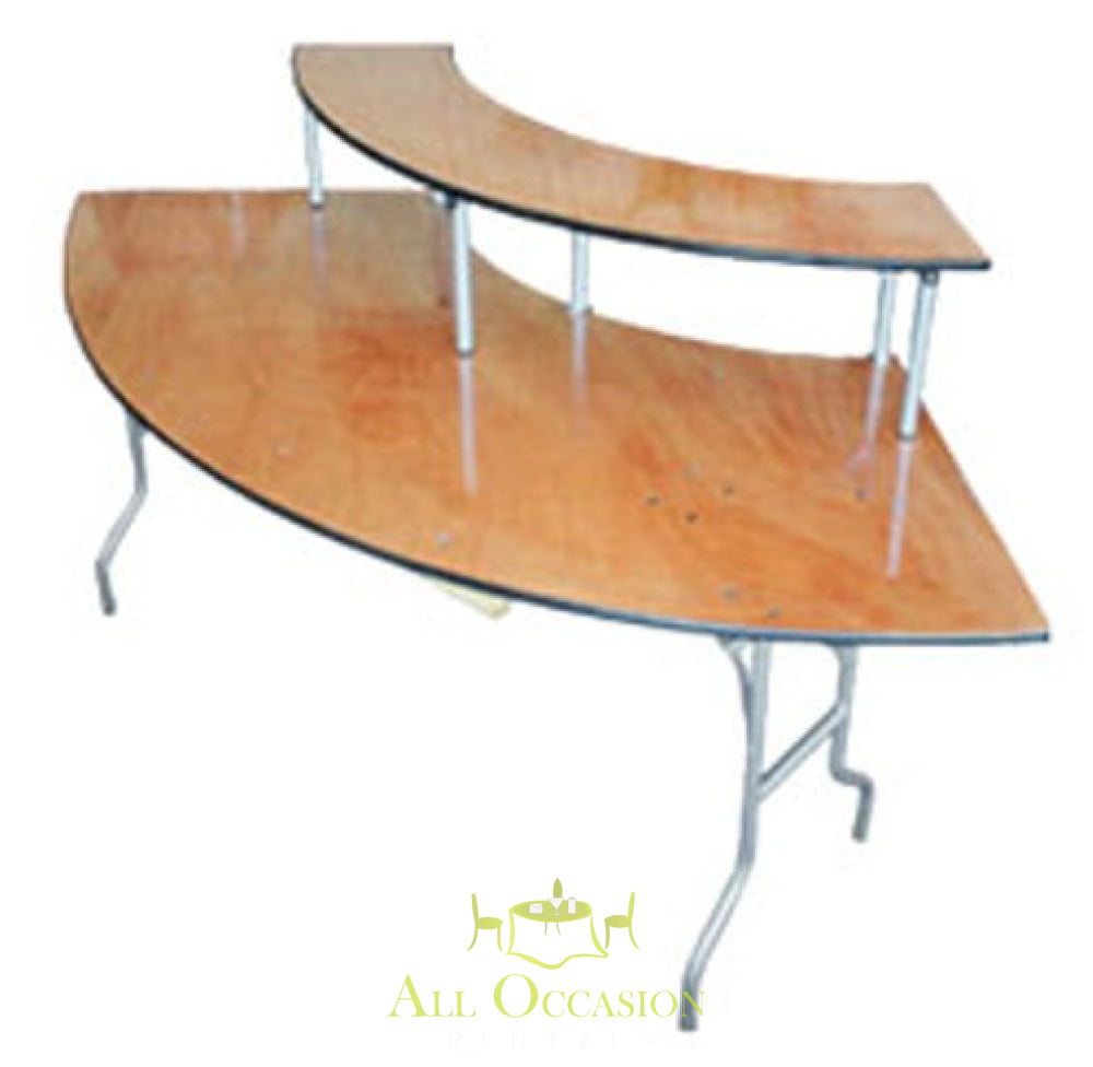 Sepentine bar riser for events, perfect for banquet tables rental in Corona and party setups.