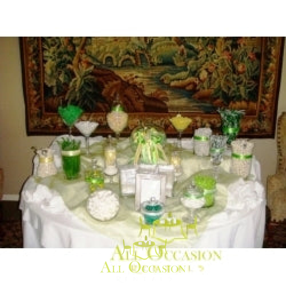 Candy Buffet CB-04 displayed elegantly with green and white candies, perfect for events and celebrations.