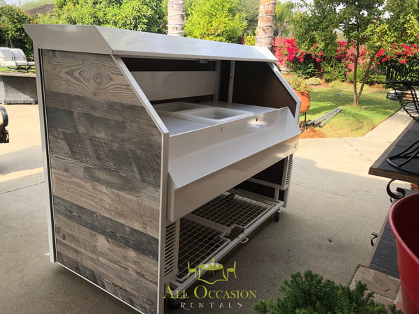 Rustic professional portable bar.